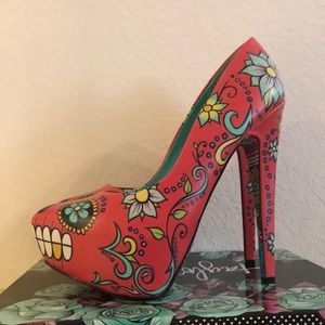 TaylorSays high heels Skully red size 9.5